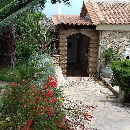 בית הארחה Mila La Kástro Tornéze