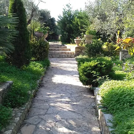 בית הארחה Mila La *