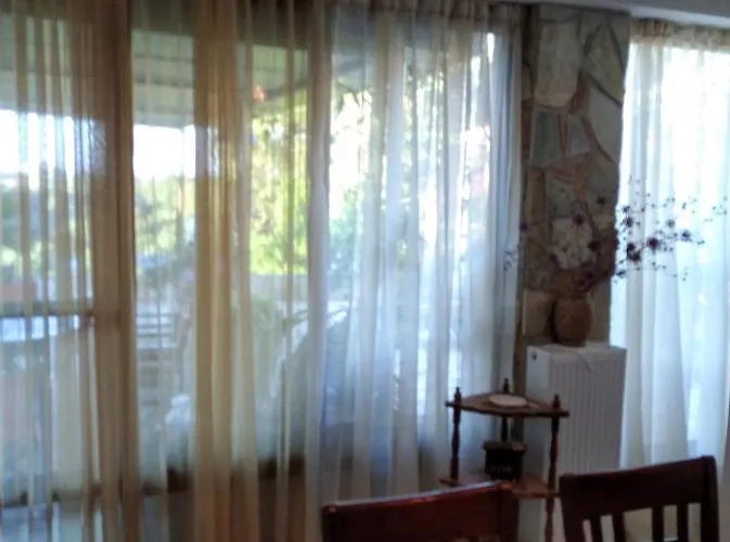 Mila La Pensionat Kástro Tornéze