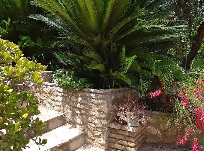 Mila La Pensjonat Kástro Tornéze